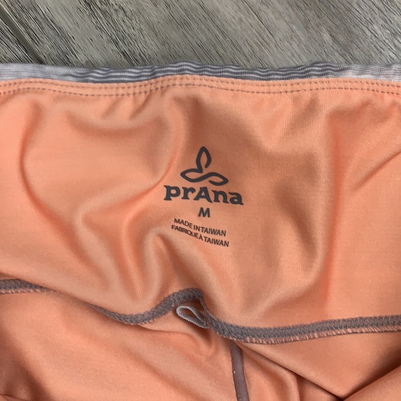 Prana Pillar Printed Capri Leggings - Picture 5 of 8